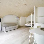Palazzo Della Torre 003 - Historical Modern דירה בארי