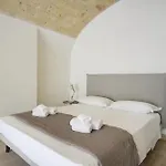 Daire Palazzo Della Torre 003 - Historical Modern Bari
