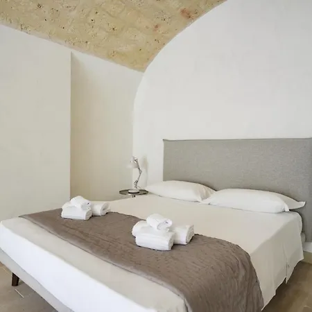 Apartamento Palazzo Della Torre 003 - Historical Modern Bari