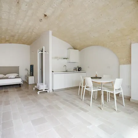 Palazzo Della Torre 003 - Historical Modern